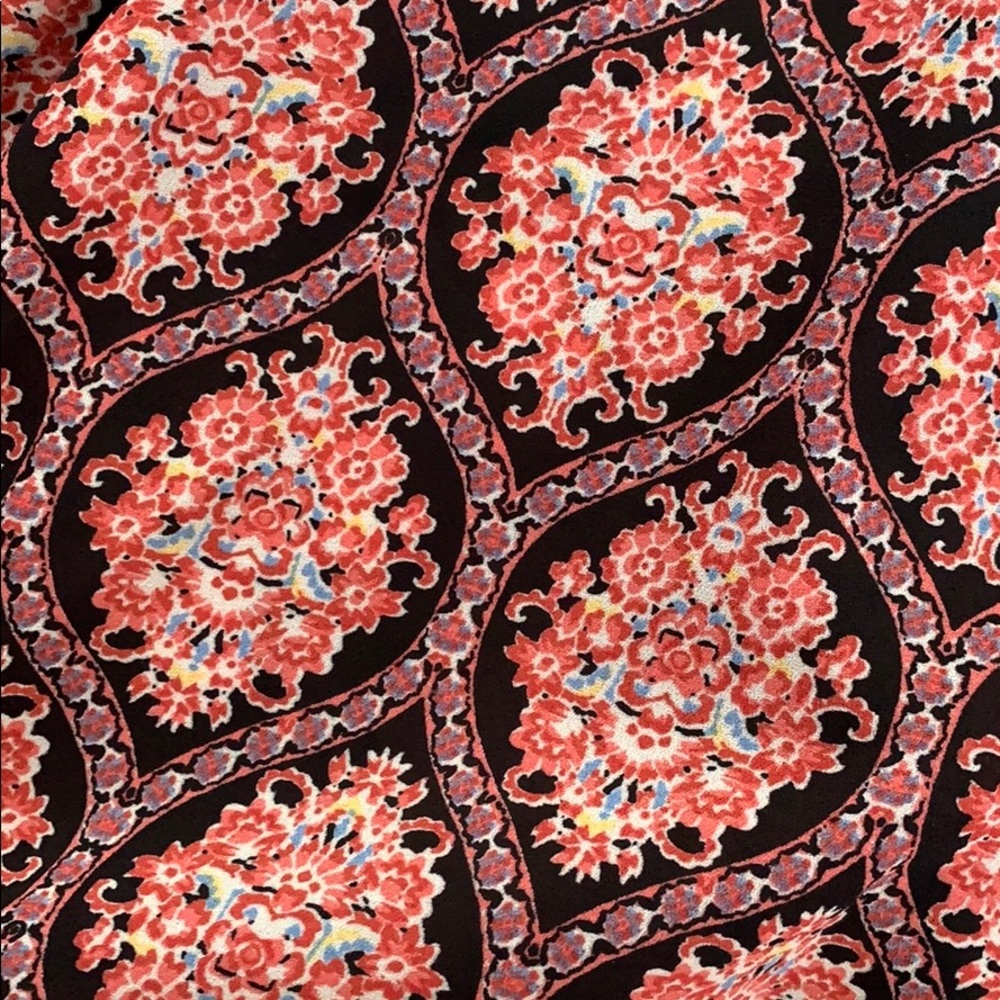 Patterned Blouse - Picture 3 of 4